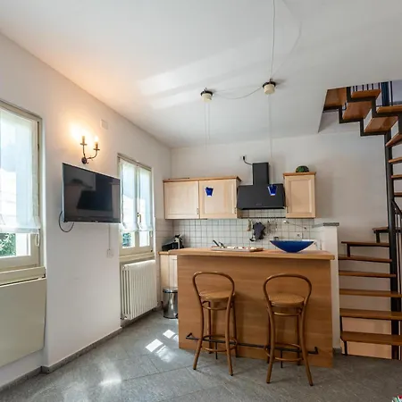 Flairhouse Parco Nyaraló *